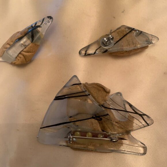 Earrings & Brooche Set - Picture 2 of 2